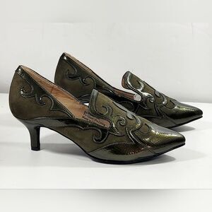 Bellini Bengal Women's 6M Fleur De Lis Comfort Pumps Chic Olive Green Heels NWOB